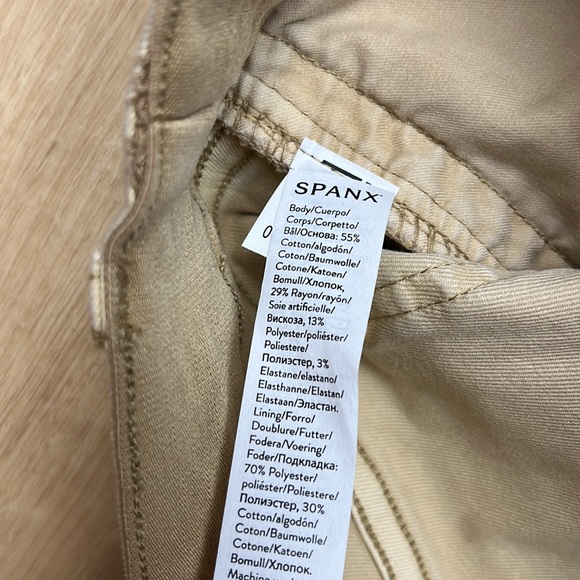 SPANX Stretch Twill Pull-on Shorts 5" in Almond/khaki, SMALL 1244 - Picture 9 of 10